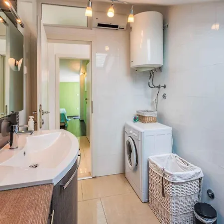In - Insel Krk 13319 Apartment Njivice
