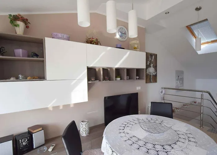 In - Insel Krk 13319 アパート ニヴィーチェ