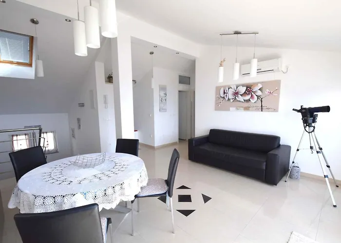 In - Insel Krk 13319 *